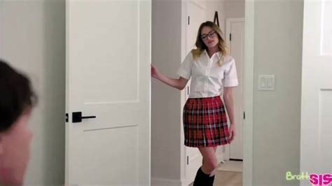 stepsis has a dick|Nerdy stepsis has to see my dick